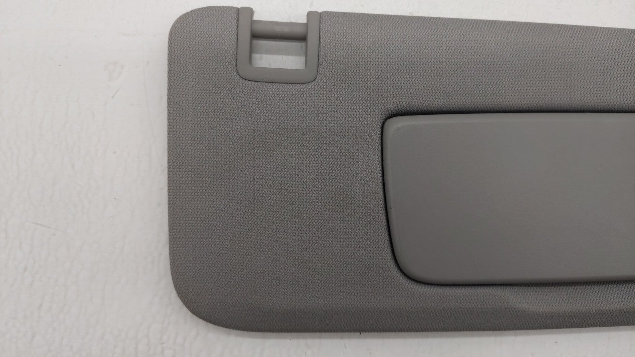 2018-2019 Chevrolet Equinox Sun Visor Shade Replacement Passenger Right Mirror Fits Fits 2018 2019 OEM Used Auto Parts - Oem