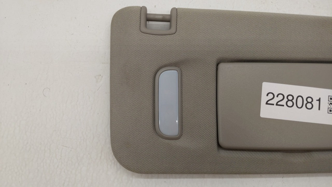 2018-2019 Chevrolet Equinox Sun Visor Shade Replacement Passenger Right Mirror Fits Fits 2018 2019 OEM Used Auto Parts - Oem