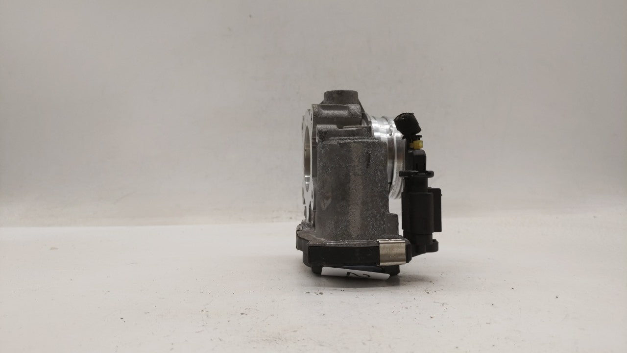 2018-2019 Chevrolet Equinox Throttle Body P/N:12659491BA 12671379AA Fits Fits 2016 2017 2018 2019 OEM Used Auto Parts - Oemu