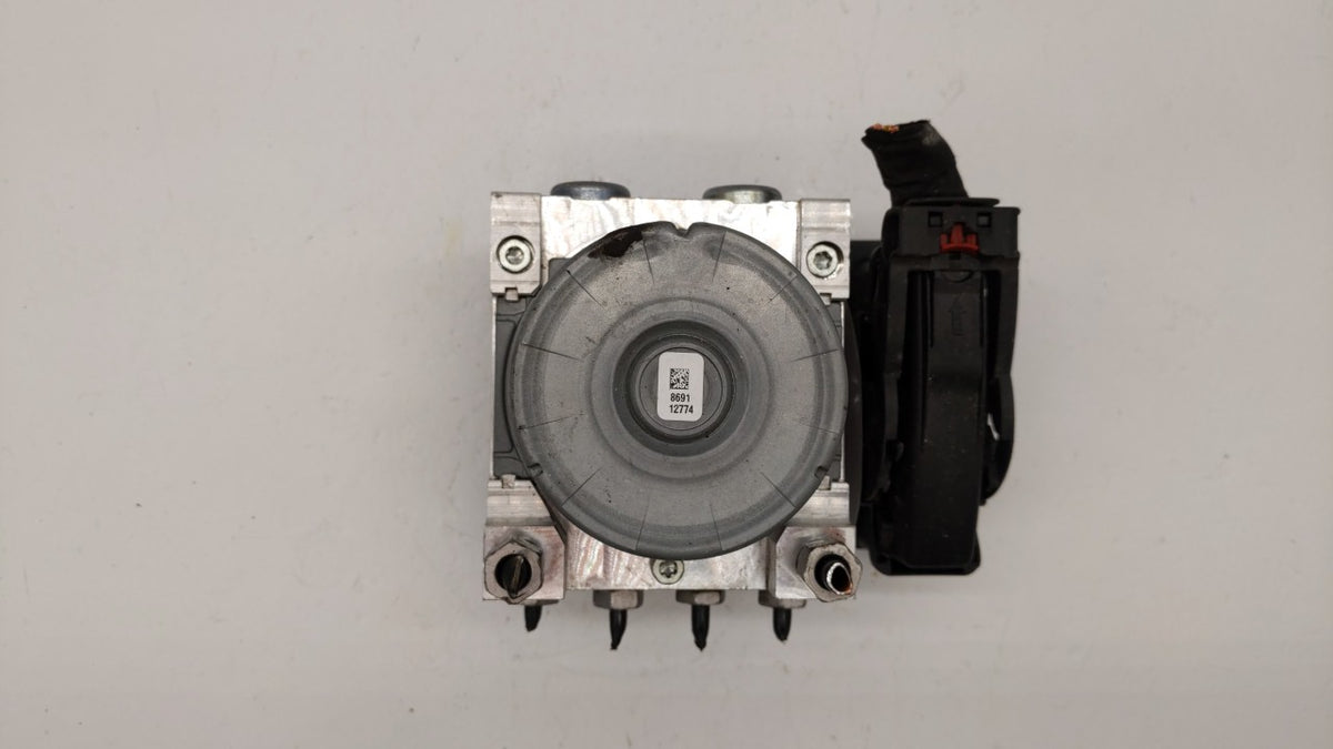 2018-2019 Chevrolet Equinox Anti-Lock Brake ABS Pump Module Actuator OEM P/N:84646849 84560131 Fits Fits 2018 2019 2020 2021