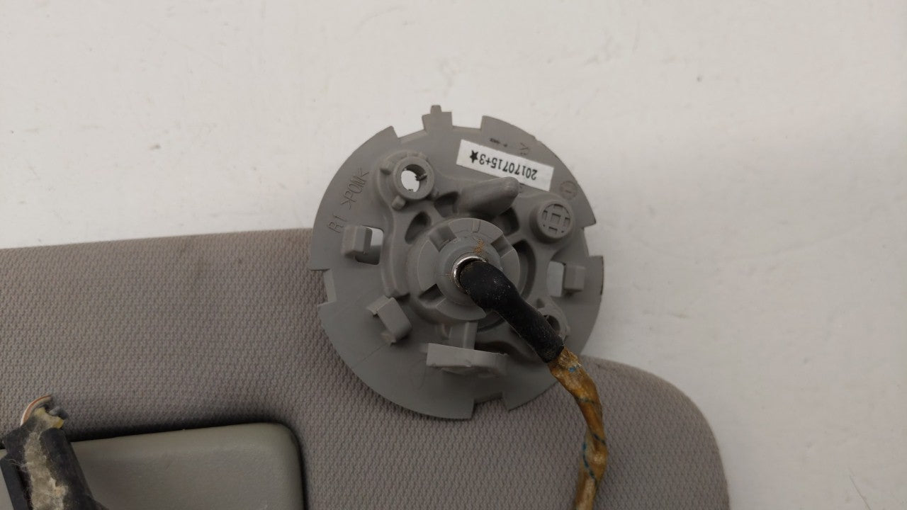 2018-2019 Chevrolet Equinox Sun Visor Shade Replacement Passenger Right Mirror Fits Fits 2018 2019 OEM Used Auto Parts - Oem