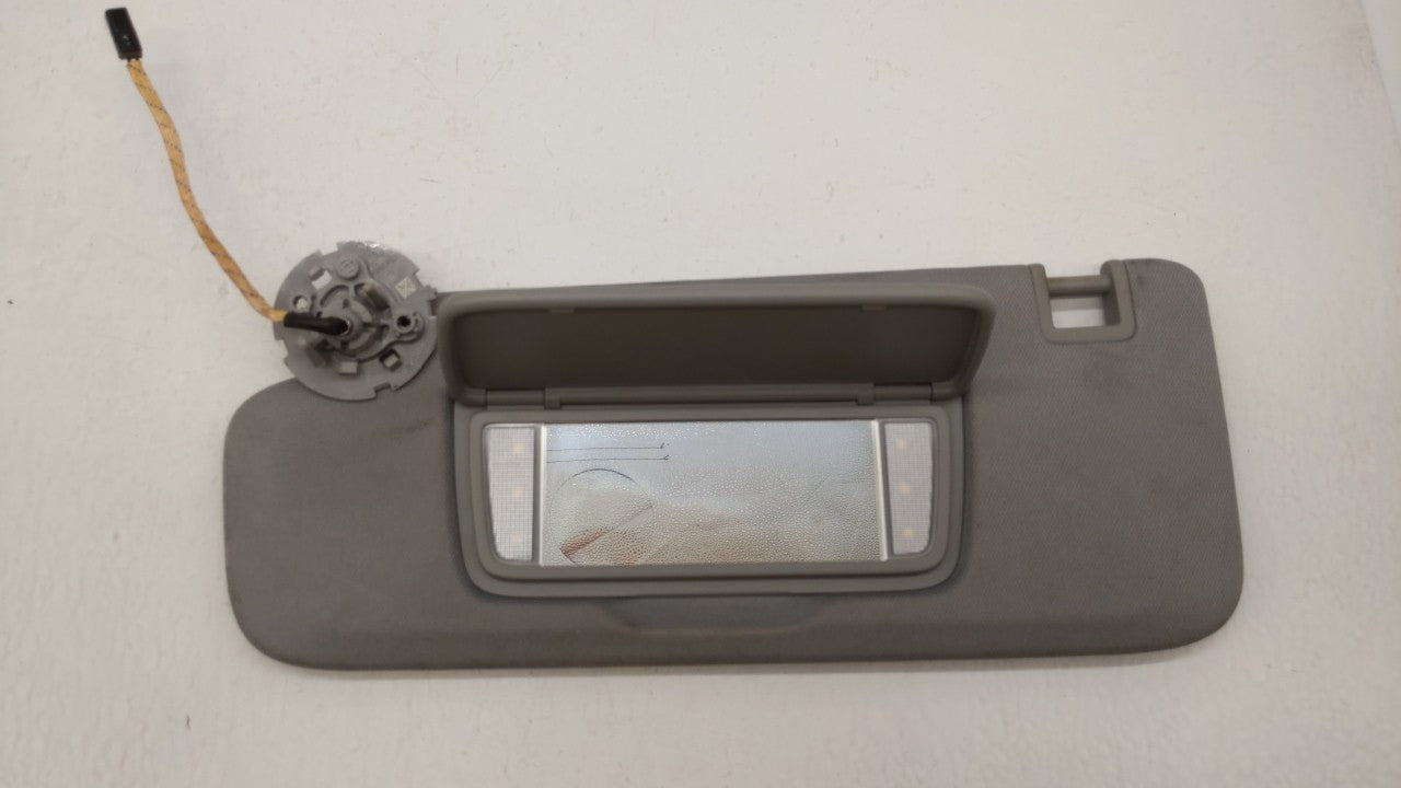 2018-2019 Chevrolet Equinox Sun Visor Shade Replacement Driver Left Mirror Fits Fits 2018 2019 OEM Used Auto Parts - Oemused