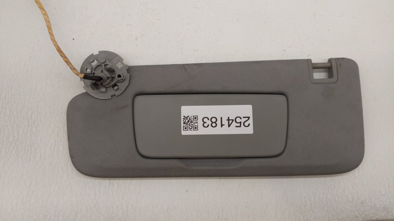 2018-2019 Chevrolet Equinox Sun Visor Shade Replacement Driver Left Mirror Fits Fits 2018 2019 OEM Used Auto Parts - Oemused