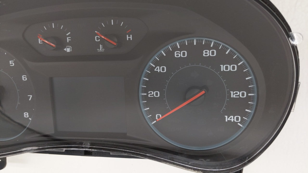 2018 Chevrolet Equinox Instrument Cluster Speedometer Gauges P/N:812372274 84240633, 84424074 Fits OEM Used Auto Parts - Oem