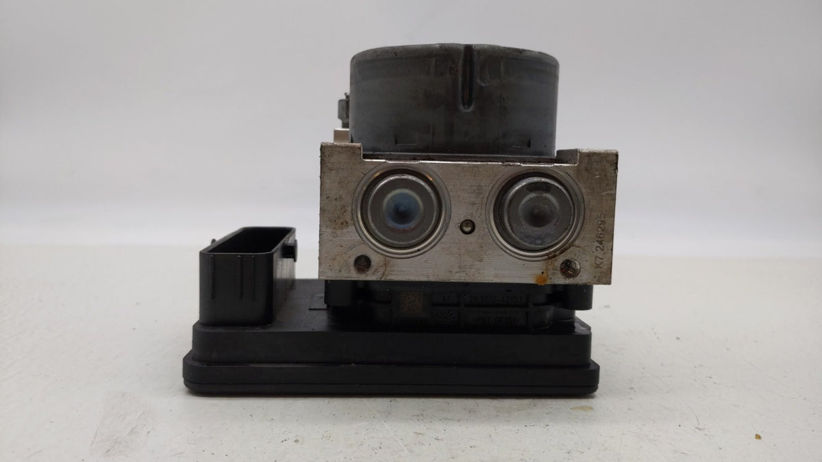 2018-2019 Chevrolet Equinox Anti-Lock Brake ABS Pump Module Actuator OEM P/N:84342052 Fits Fits 2018 2019 2020 2021 OEM Used