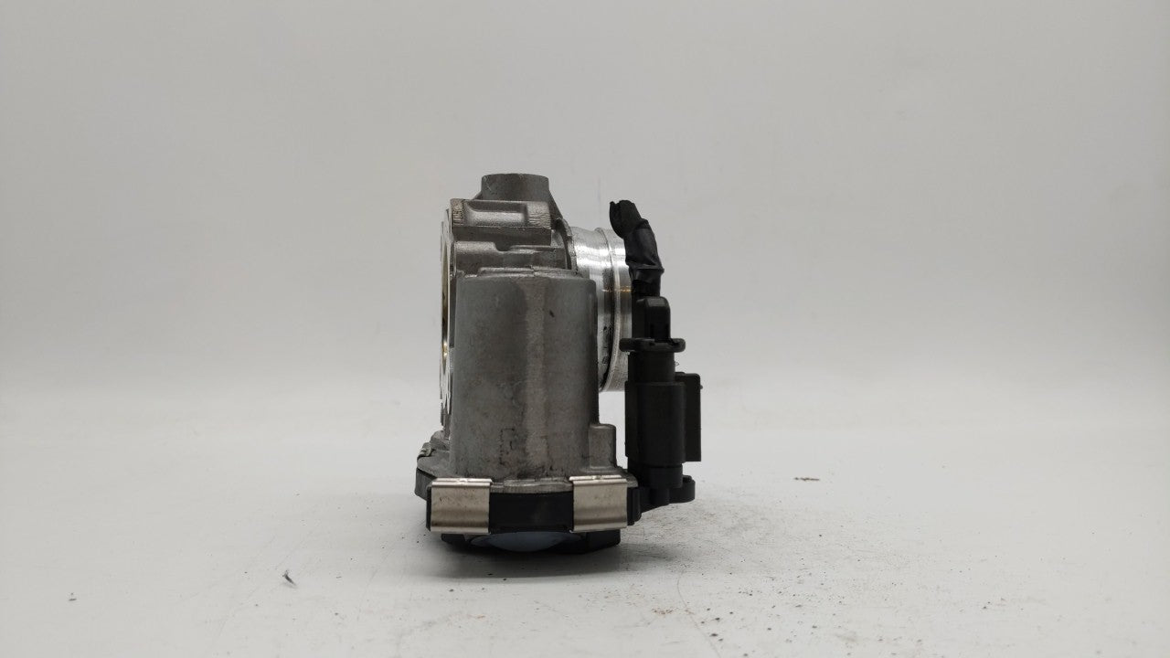2018-2019 Chevrolet Equinox Throttle Body P/N:12659491BA 12671379AA Fits Fits 2016 2017 2018 2019 OEM Used Auto Parts - Oemu