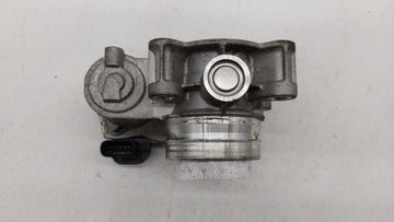 2018-2019 Chevrolet Equinox Throttle Body P/N:12659491BA 12671379AA Fits Fits 2016 2017 2018 2019 OEM Used Auto Parts
