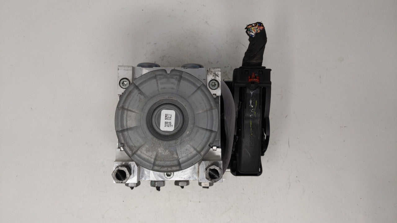2018-2019 Chevrolet Equinox ABS Pump Control Module Replacement P/N:84646849 84560131, 84715330 Fits Fits 2018 2019 2020 202