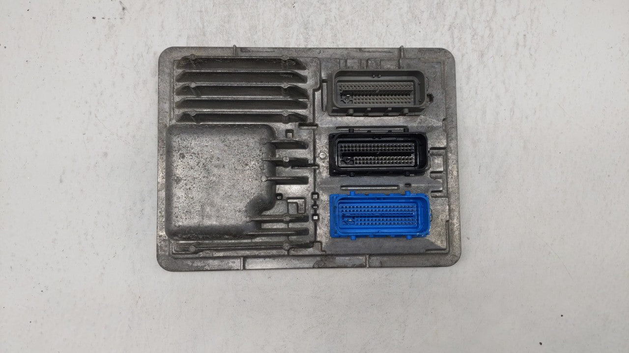 2018-2019 Chevrolet Equinox PCM Engine Control Computer ECU ECM PCU OEM P/N:12687467 12696201, 12692038 Fits Fits 2017 2018 