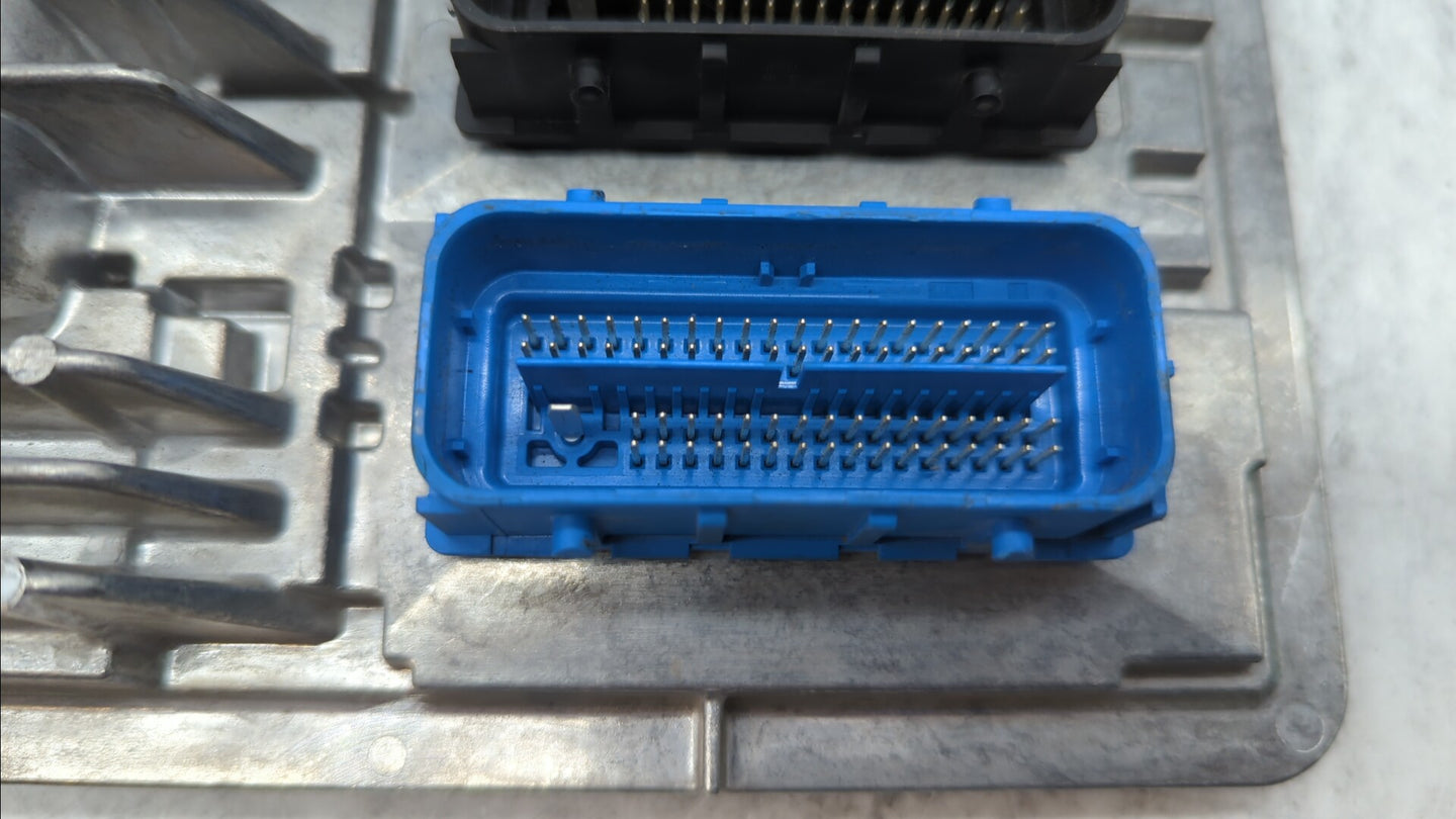 2018-2019 Chevrolet Equinox PCM Engine Control Computer ECU ECM PCU OEM P/N:12692812 12687467, 12696201 Fits Fits 2017 2018 