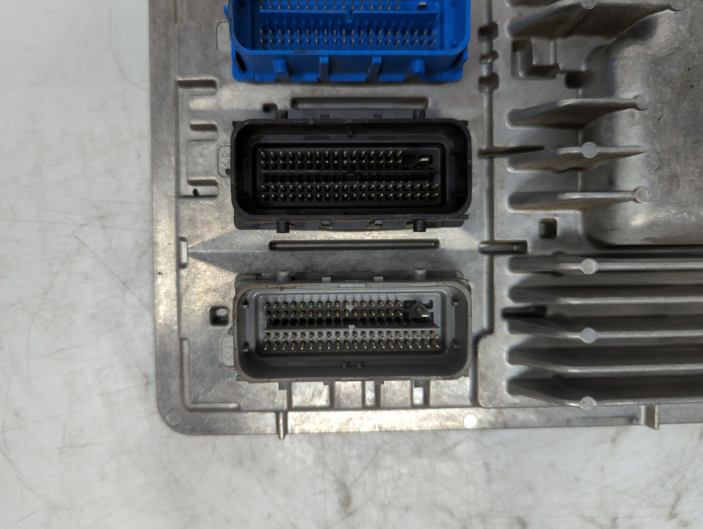 2018-2019 Chevrolet Equinox PCM Engine Control Computer ECU ECM PCU OEM P/N:12692812 12687467, 12696201 Fits Fits 2017 2018 