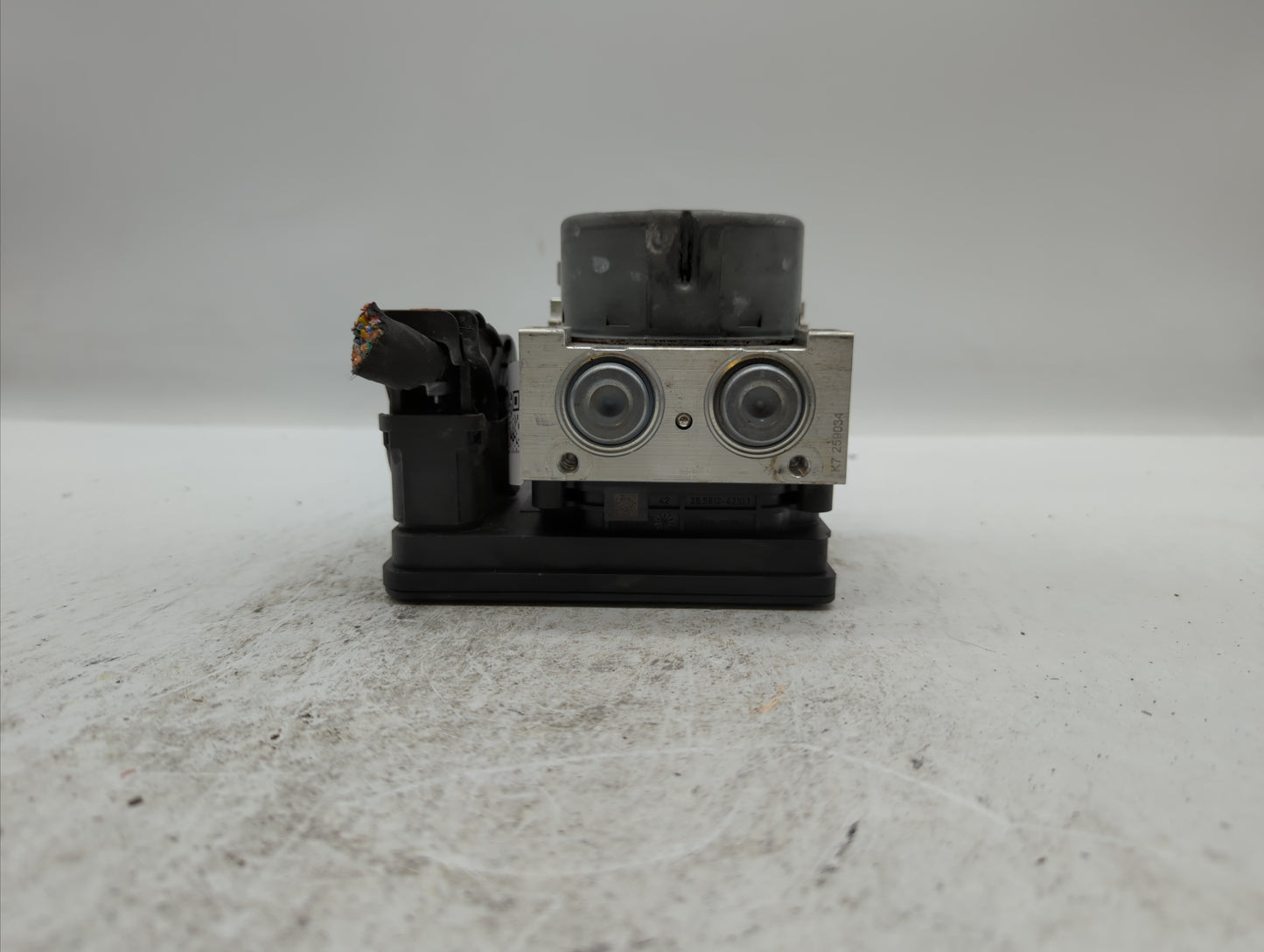2018-2019 Chevrolet Equinox ABS Pump Control Module Replacement P/N:84646849 84560131, 84715330, 84342052 Fits Fits 2018 201