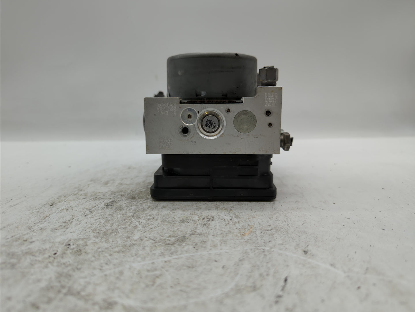 2018-2019 Chevrolet Equinox ABS Pump Control Module Replacement P/N:84646849 84560131, 84715330, 84342052 Fits Fits 2018 201