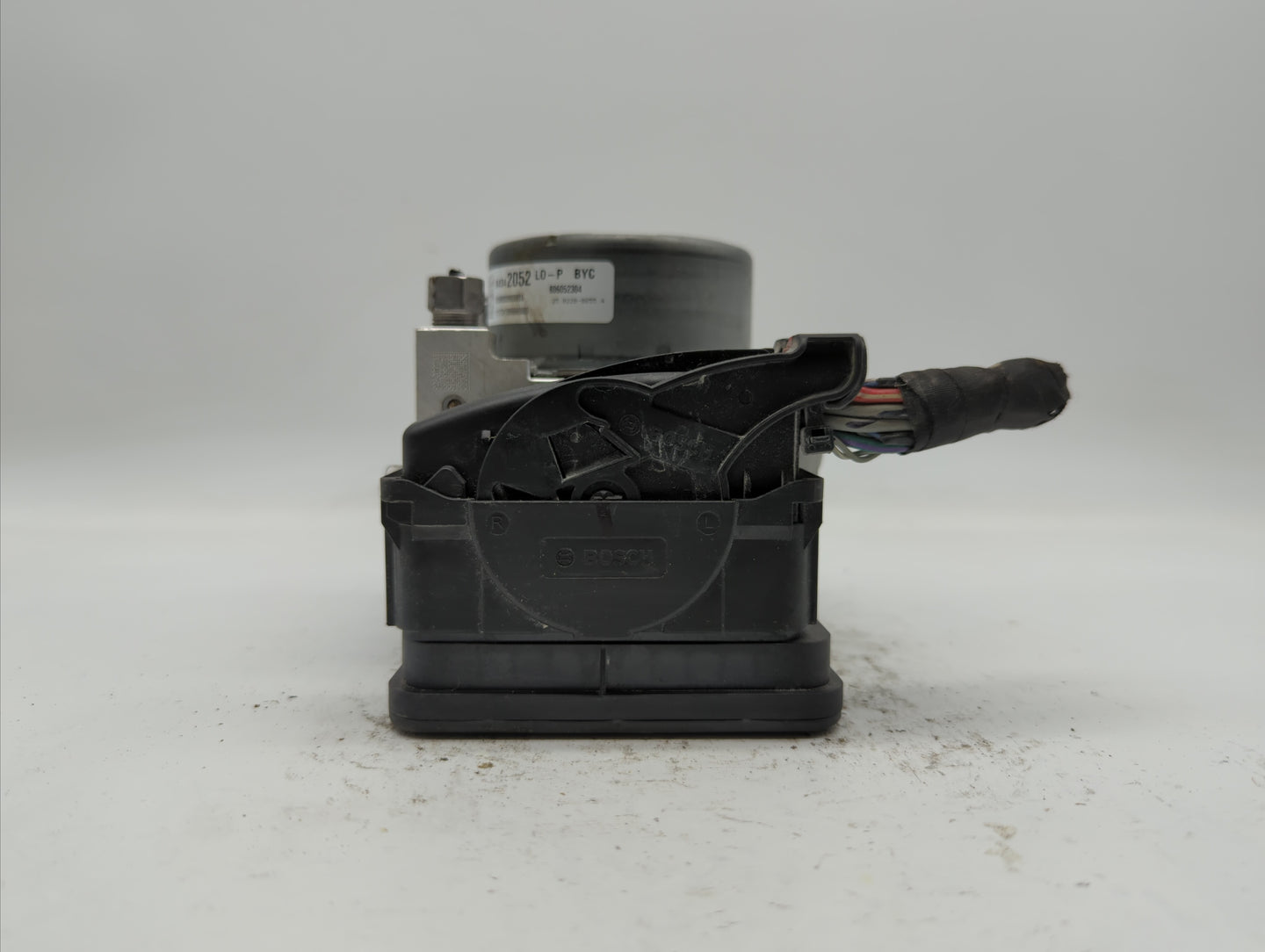 2018-2019 Chevrolet Equinox ABS Pump Control Module Replacement P/N:84646849 84560131, 84715330, 84342052 Fits Fits 2018 201