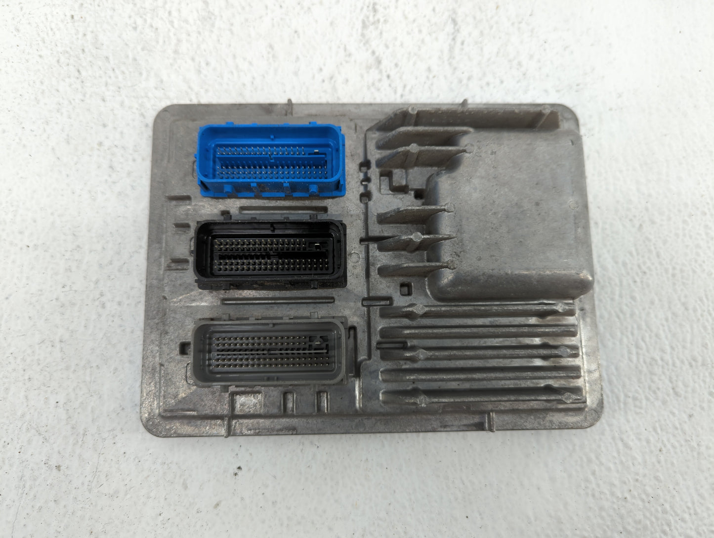 2018-2019 Chevrolet Equinox PCM Engine Control Computer ECU ECM PCU OEM P/N:12688973 12697837, 12687328 Fits Fits 2017 2018 