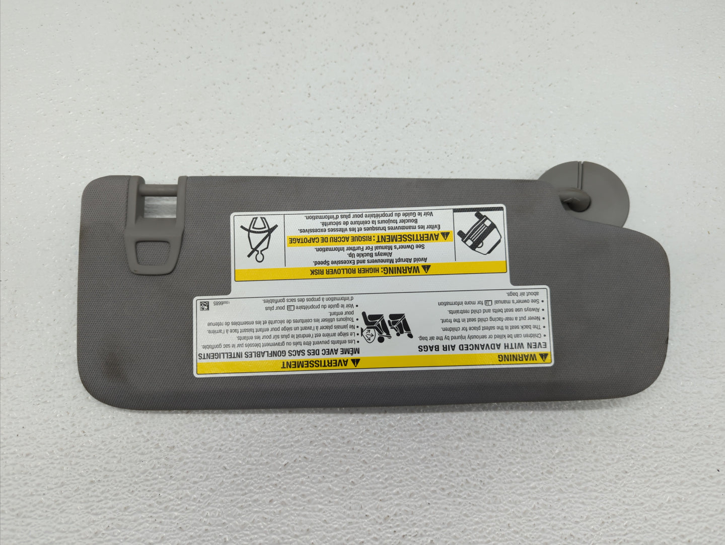 2018-2019 Chevrolet Equinox Sun Visor Shade Replacement Driver Left Mirror Fits Fits 2018 2019 OEM Used Auto Parts - Oemused