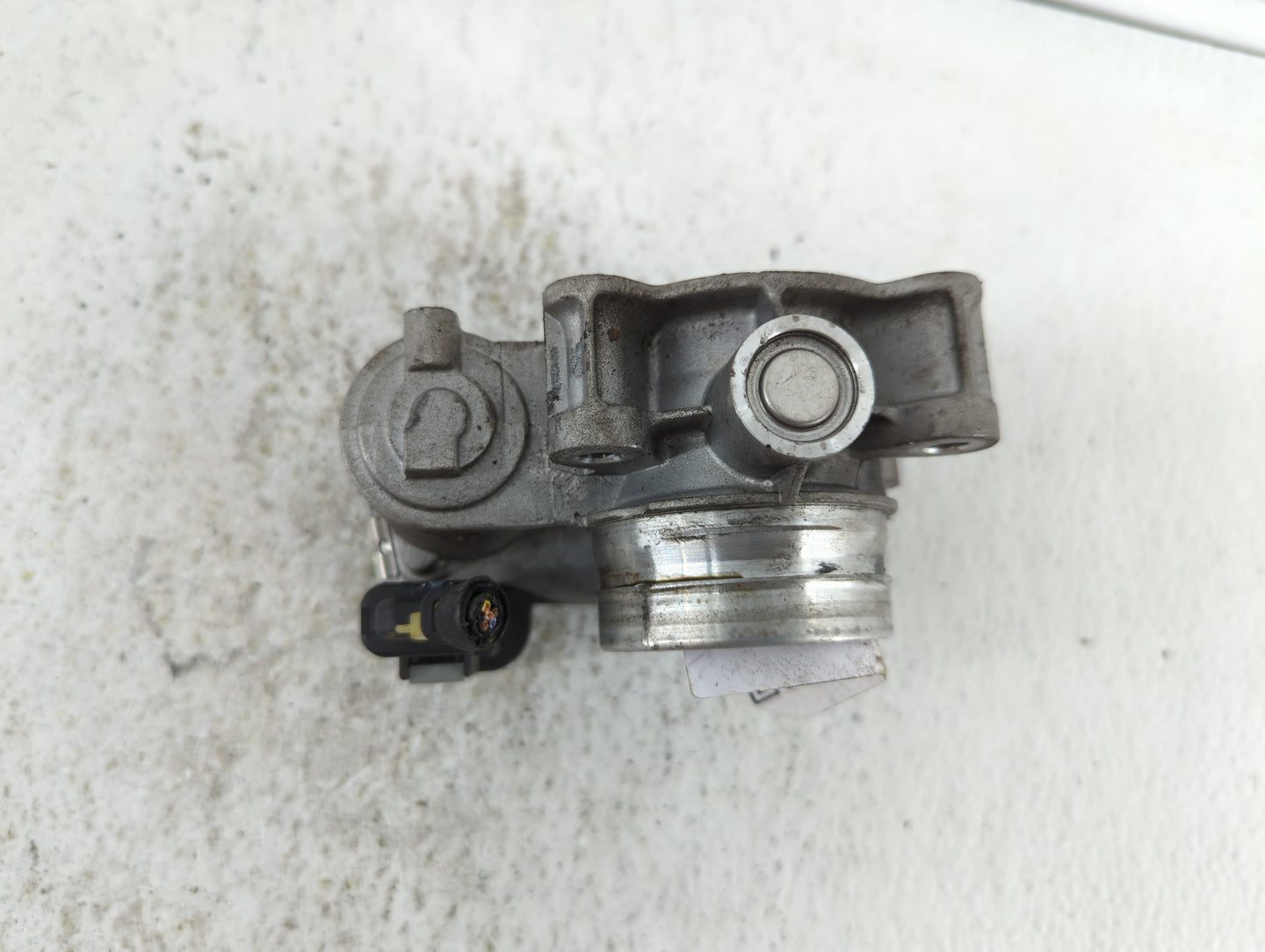 2018-2019 Chevrolet Equinox Throttle Body P/N:12671379AA Fits Fits 2016 2017 2018 2019 OEM Used Auto Parts - Oemusedautopart