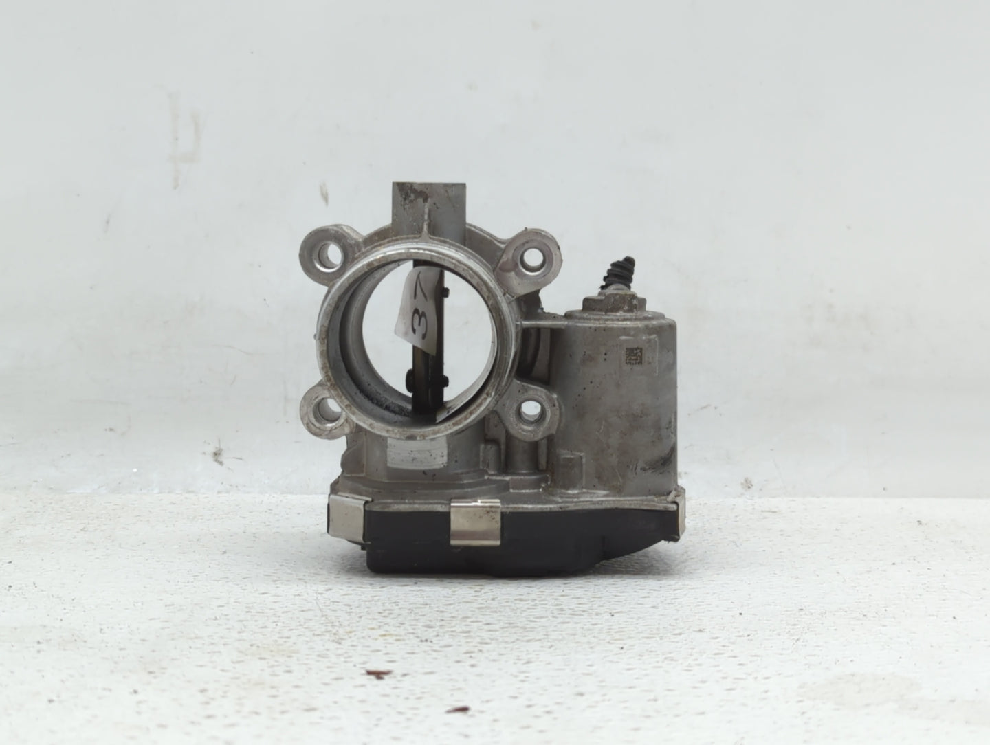2018-2019 Chevrolet Equinox Throttle Body P/N:55496779AA 55498779AA Fits Fits 2017 2018 2019 OEM Used Auto Parts - Oemusedau