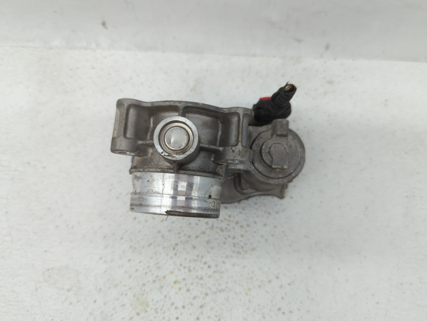 2018-2019 Chevrolet Equinox Throttle Body P/N:55496779AA 55498779AA Fits Fits 2017 2018 2019 OEM Used Auto Parts - Oemusedau