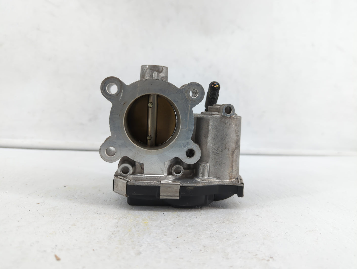 2018-2019 Chevrolet Equinox Throttle Body P/N:12671379AA Fits Fits 2016 2017 2018 2019 OEM Used Auto Parts - Oemusedautopart
