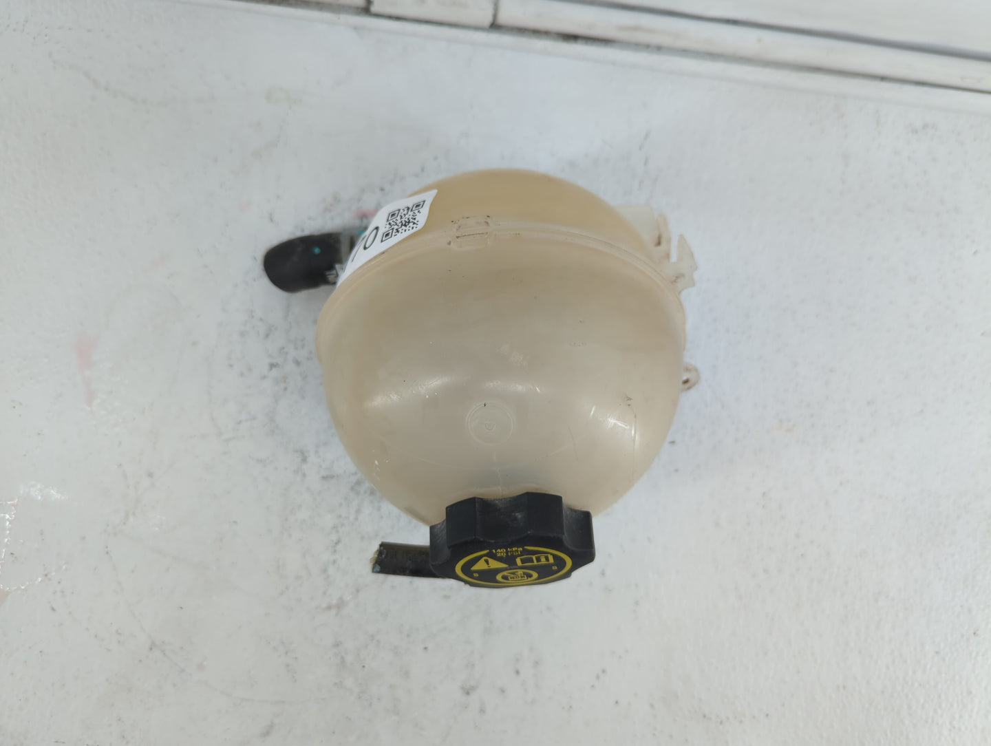 2018 Chevrolet Equinox Radiator Coolant Overflow Expansion Tank Bottle 400170 - Oemusedautoparts1.com