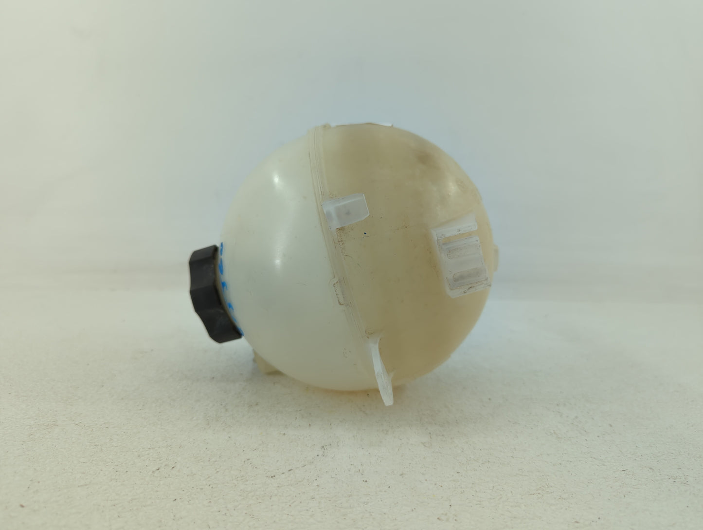 2018 Chevrolet Equinox Radiator Coolant Overflow Expansion Tank Bottle 414054 - Oemusedautoparts1.com