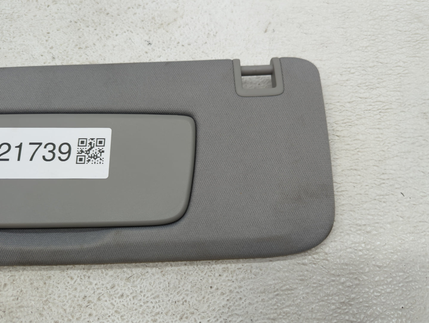 2018-2019 Chevrolet Equinox Sun Visor Shade Replacement Driver Left Mirror Fits Fits 2018 2019 OEM Used Auto Parts - Oemused