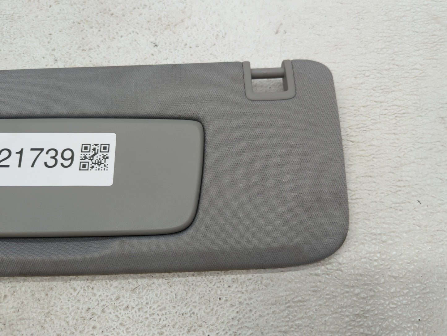 2018-2019 Chevrolet Equinox Sun Visor Shade Replacement Driver Left Mirror Fits Fits 2018 2019 OEM Used Auto Parts - Oemused