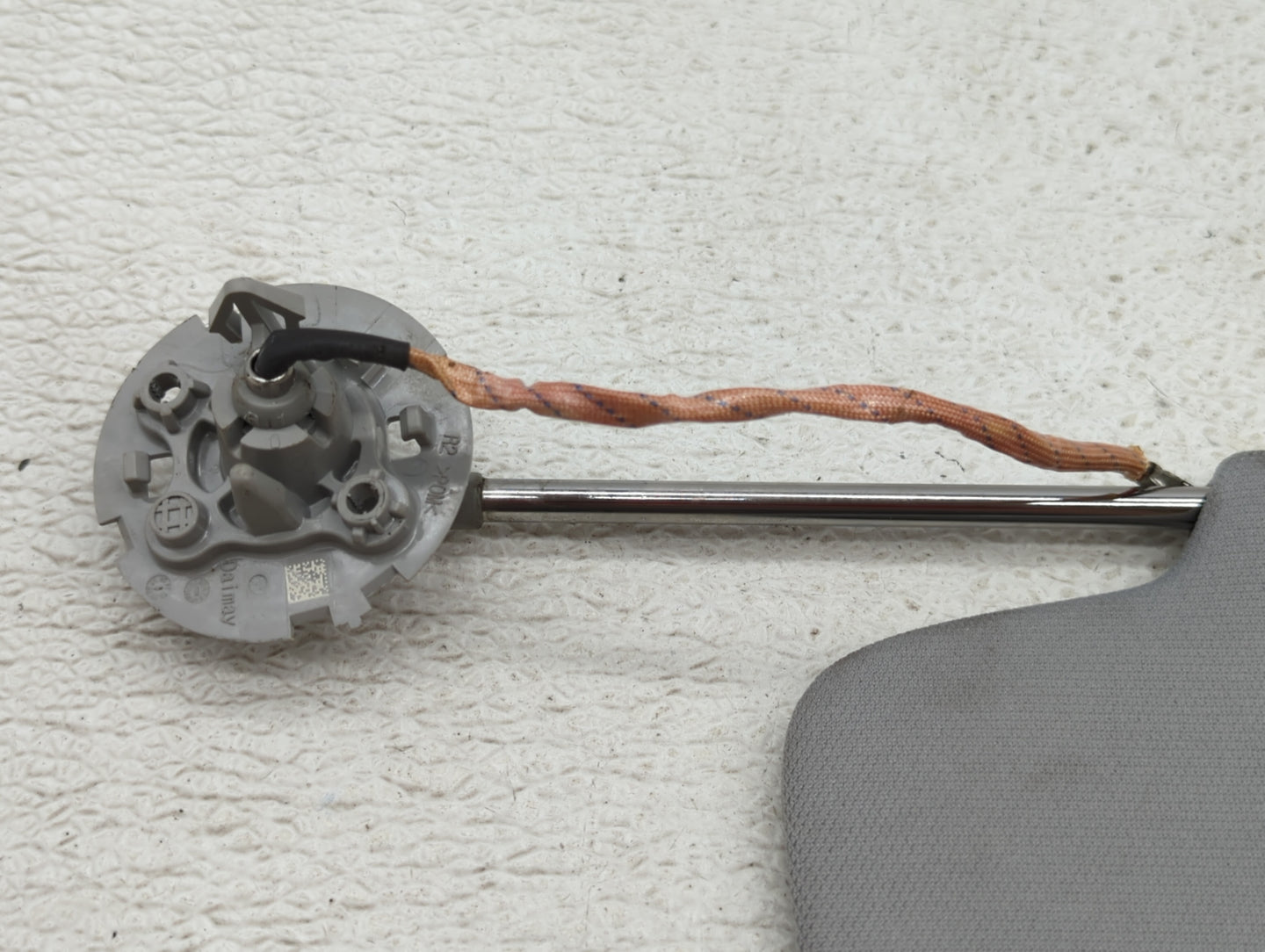 2018-2019 Chevrolet Equinox Sun Visor Shade Replacement Passenger Right Mirror Fits Fits 2018 2019 OEM Used Auto Parts - Oem