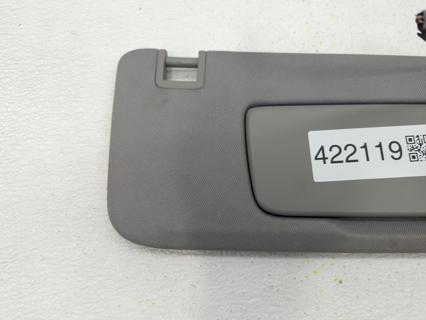 2018-2019 Chevrolet Equinox Sun Visor Shade Replacement Passenger Right Mirror Fits Fits 2018 2019 OEM Used Auto Parts - Oem