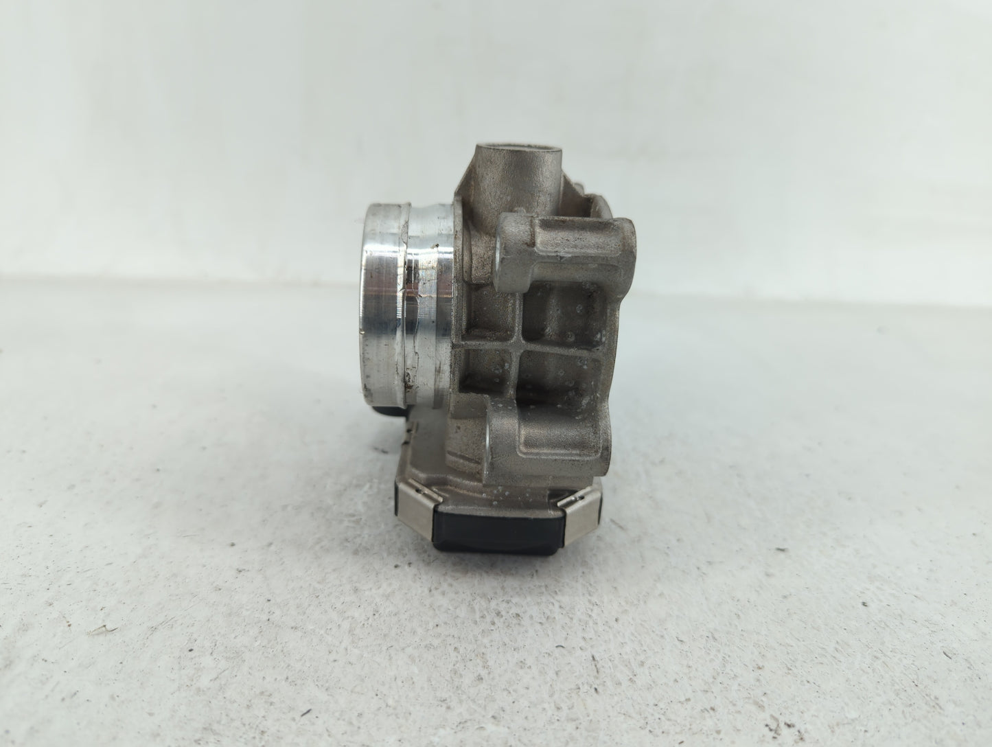 2018-2022 Chevrolet Equinox Throttle Body P/N:12671379AA Fits Fits 2016 2017 2018 2019 2020 2021 2022 OEM Used Auto Parts - 