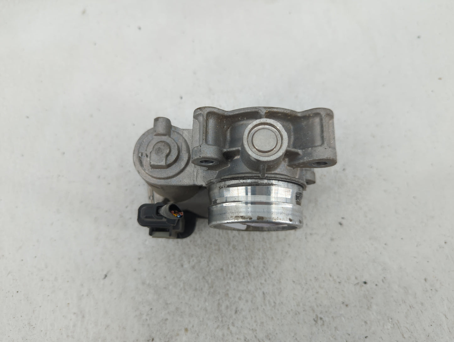 2018-2022 Chevrolet Equinox Throttle Body P/N:12671379AA Fits Fits 2016 2017 2018 2019 2020 2021 2022 OEM Used Auto Parts - 