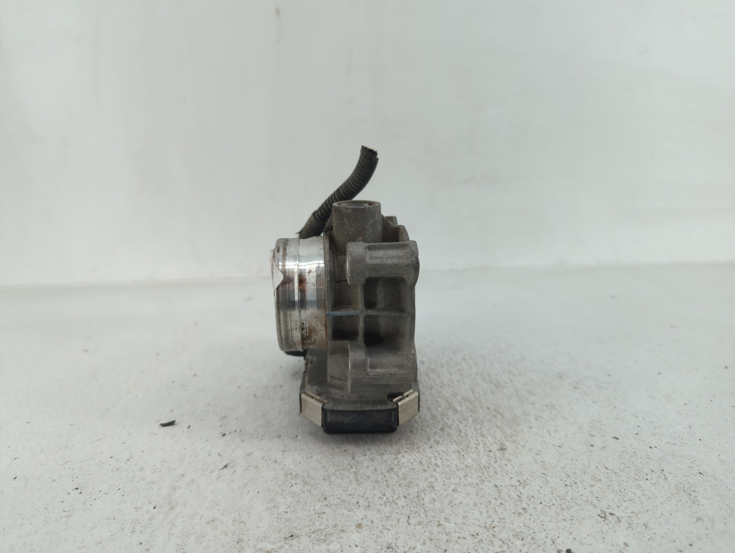 2018-2022 Chevrolet Equinox Throttle Body P/N:12671379AA Fits Fits 2016 2017 2018 2019 2020 2021 2022 OEM Used Auto Parts - 