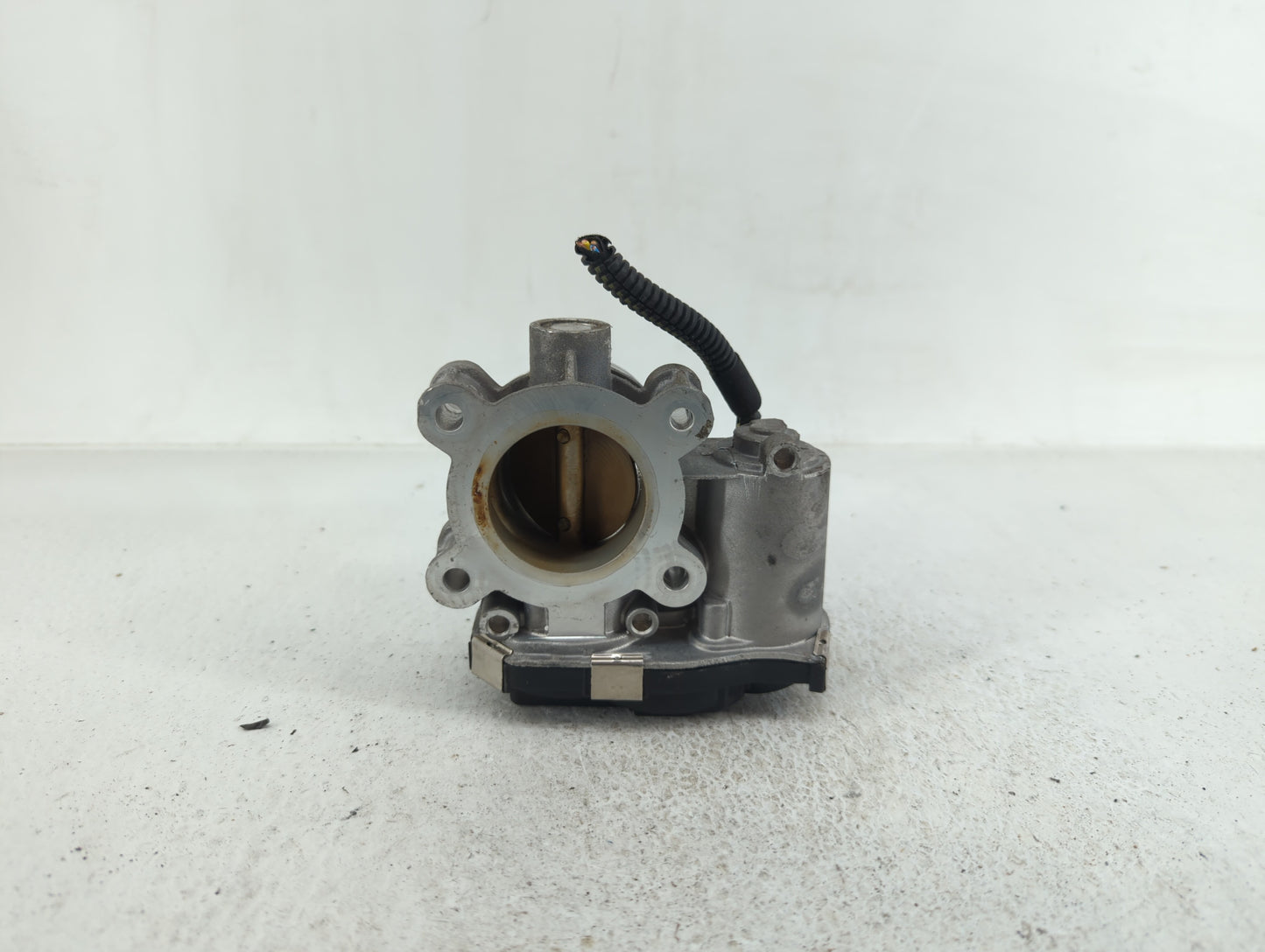 2018-2022 Chevrolet Equinox Throttle Body P/N:12671379AA Fits Fits 2016 2017 2018 2019 2020 2021 2022 OEM Used Auto Parts - 