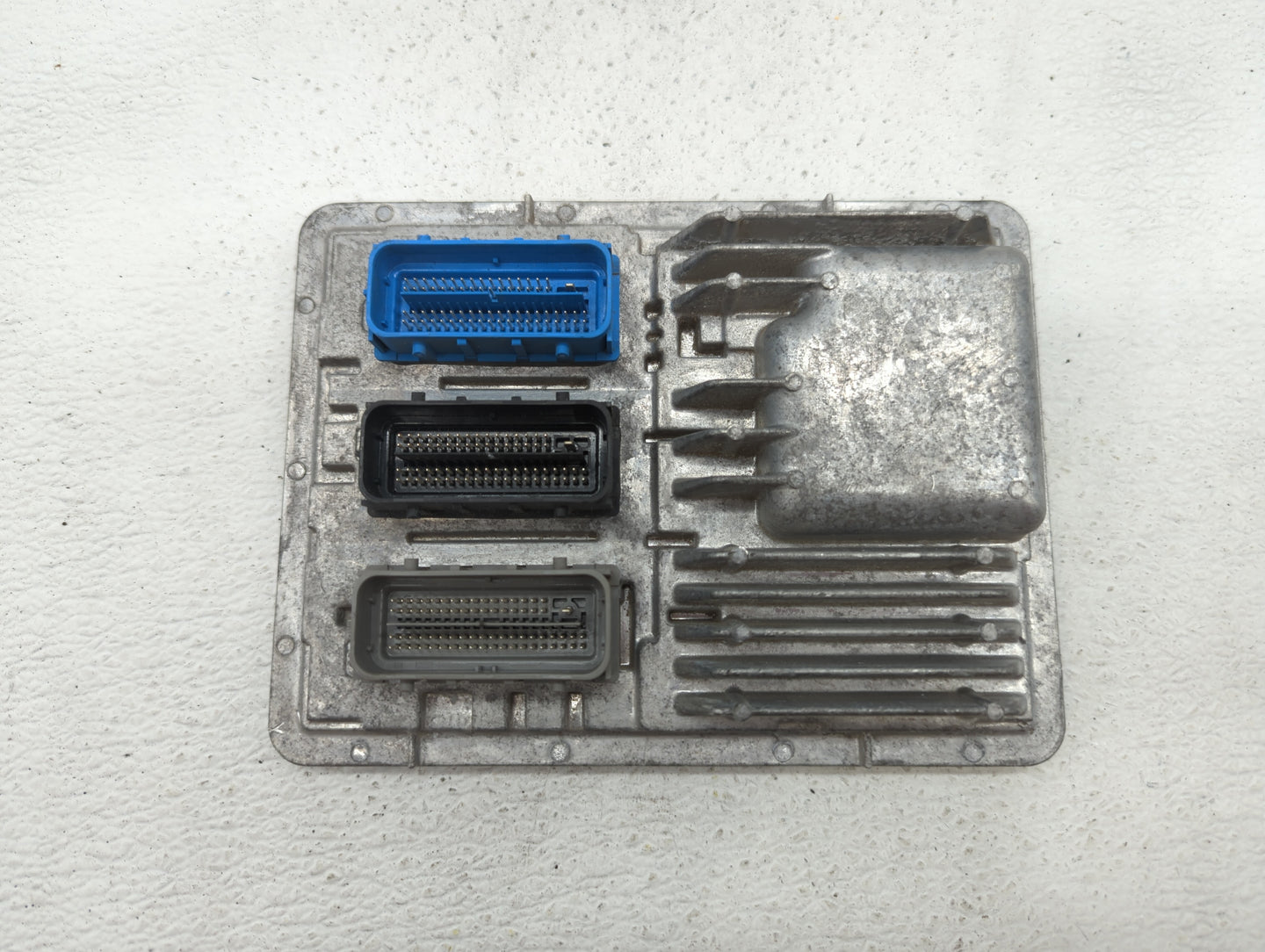 2018-2020 Chevrolet Equinox PCM Engine Control Computer ECU ECM PCU OEM P/N:12669908 12677677 Fits OEM Used Auto Parts - Oem