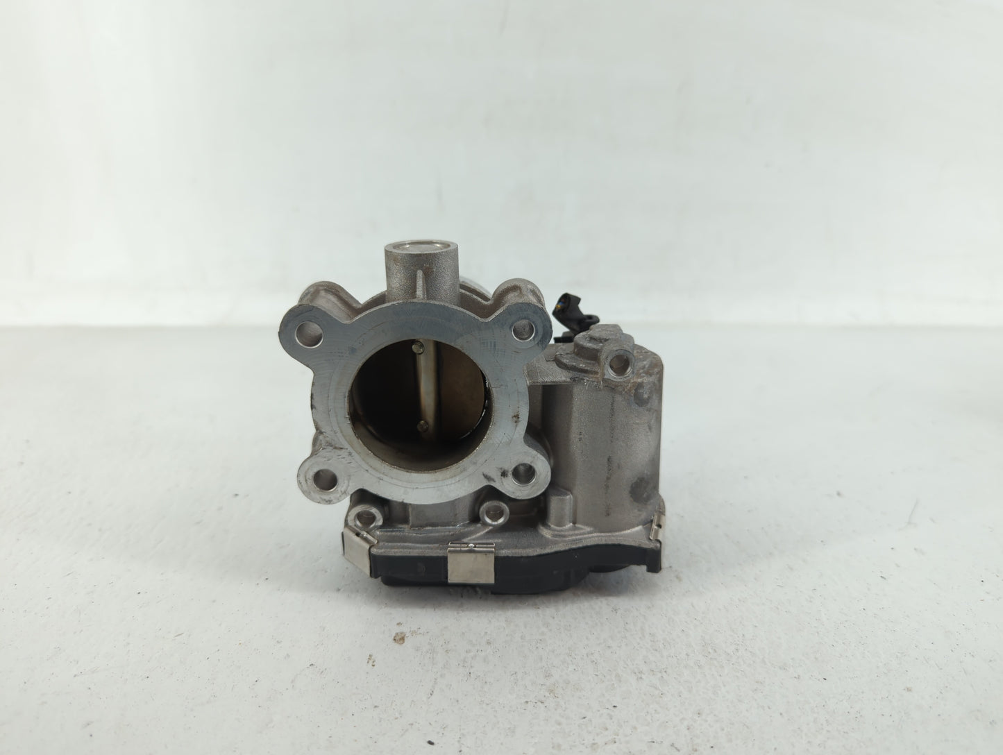 2018-2022 Chevrolet Equinox Throttle Body P/N:12671379AA Fits Fits 2016 2017 2018 2019 2020 2021 2022 OEM Used Auto Parts - 