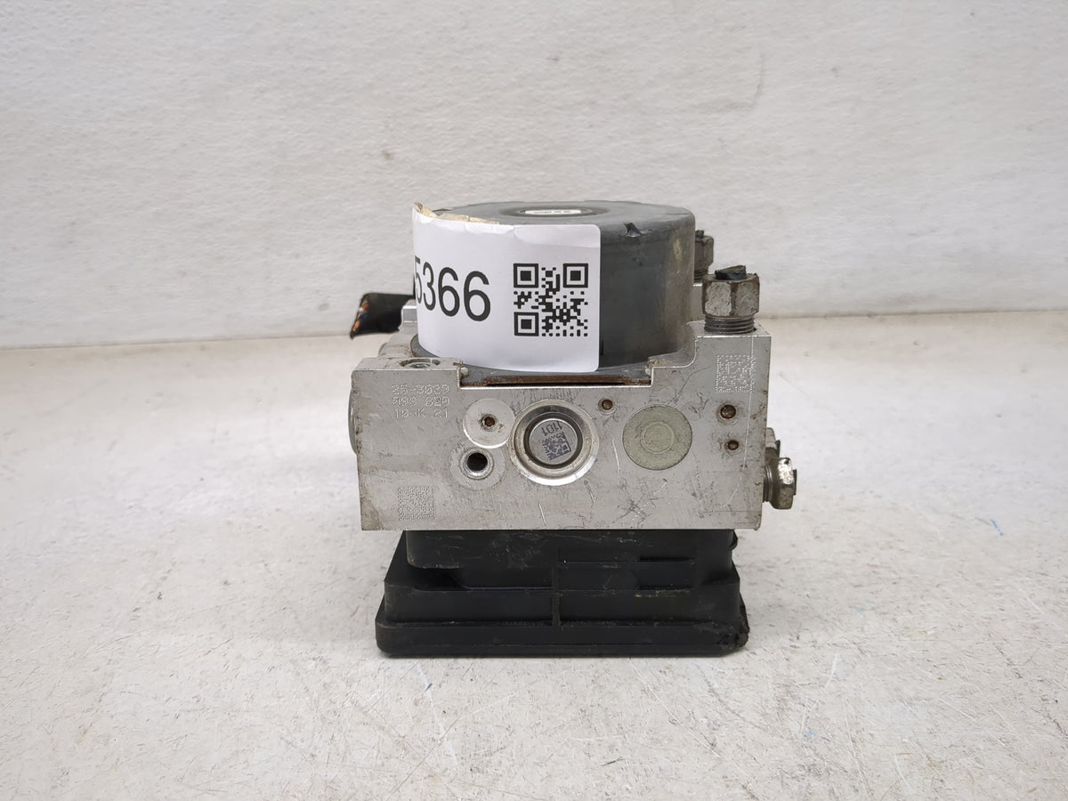 2018-2019 Chevrolet Equinox Anti-Lock Brake ABS Pump Module Actuator OEM P/N:84254906 Fits Fits 2018 2019 2020 2021 OEM Used