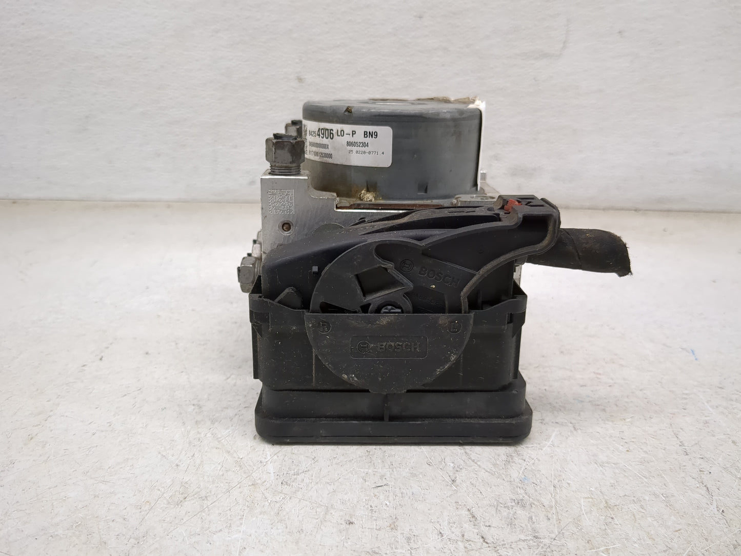 2018-2019 Chevrolet Equinox ABS Pump Control Module Replacement P/N:84254906 Fits Fits 2018 2019 2020 2021 OEM Used Auto Par