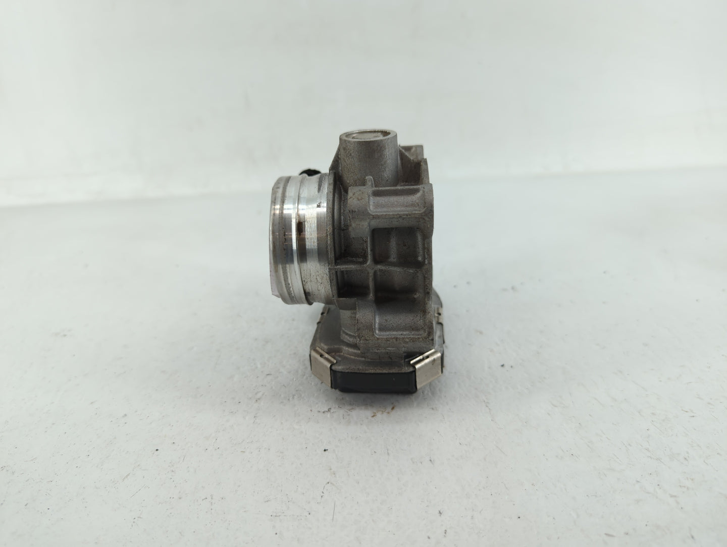 2018-2022 Chevrolet Equinox Throttle Body P/N:12671379AA Fits Fits 2016 2017 2018 2019 2020 2021 2022 OEM Used Auto Parts - 