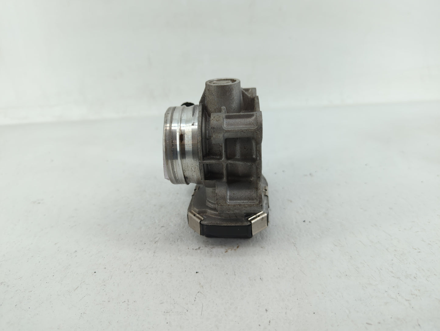 2018-2022 Chevrolet Equinox Throttle Body P/N:12671379AA Fits Fits 2016 2017 2018 2019 2020 2021 2022 OEM Used Auto Parts - 