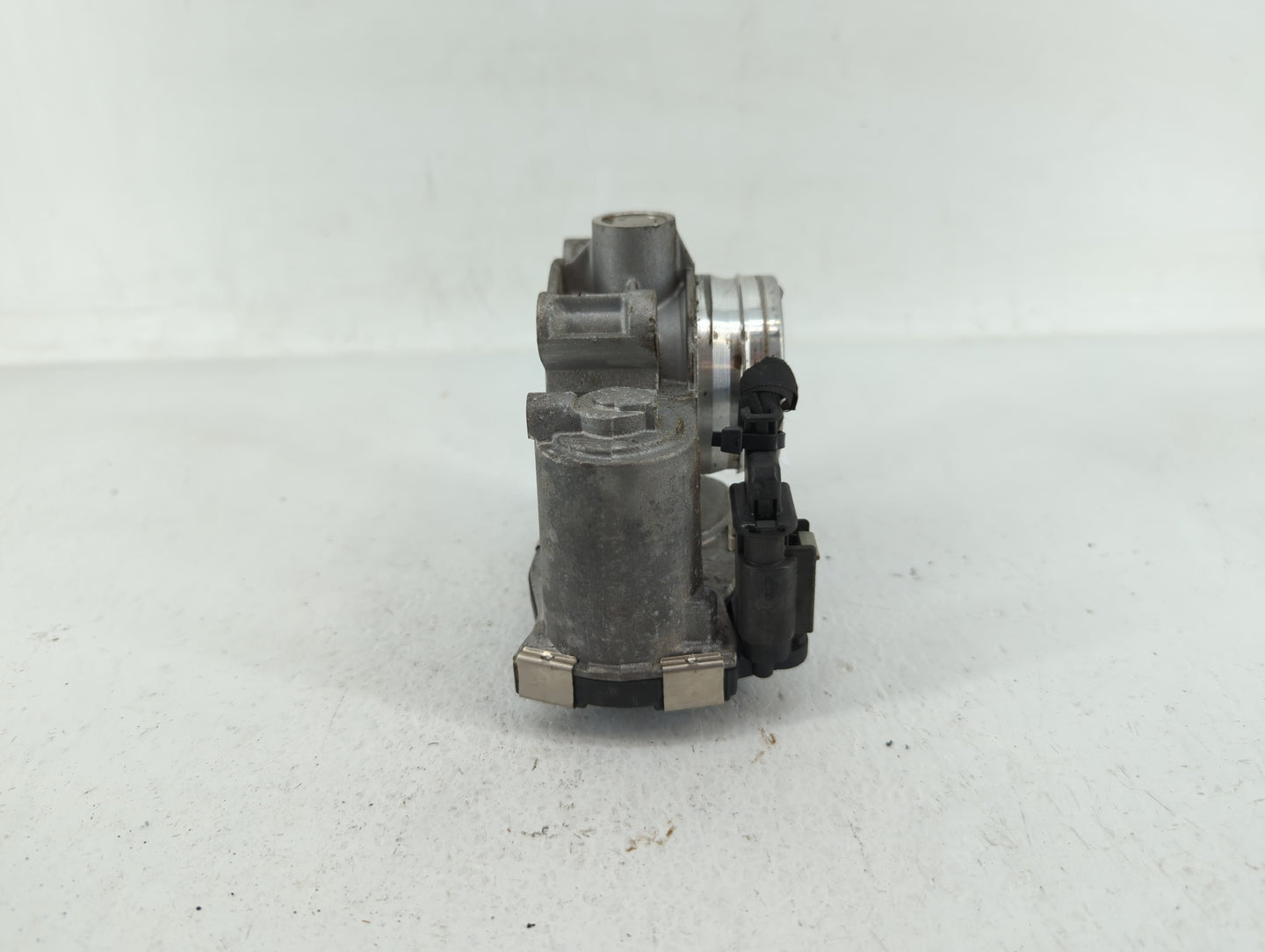 2018-2022 Chevrolet Equinox Throttle Body P/N:12671379AA Fits Fits 2016 2017 2018 2019 2020 2021 2022 OEM Used Auto Parts - 