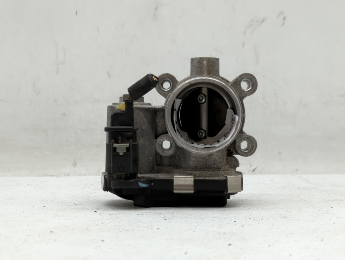 2018-2022 Chevrolet Equinox Throttle Body P/N:12671379AA Fits Fits 2016 2017 2018 2019 2020 2021 2022 OEM Used Auto Parts - 
