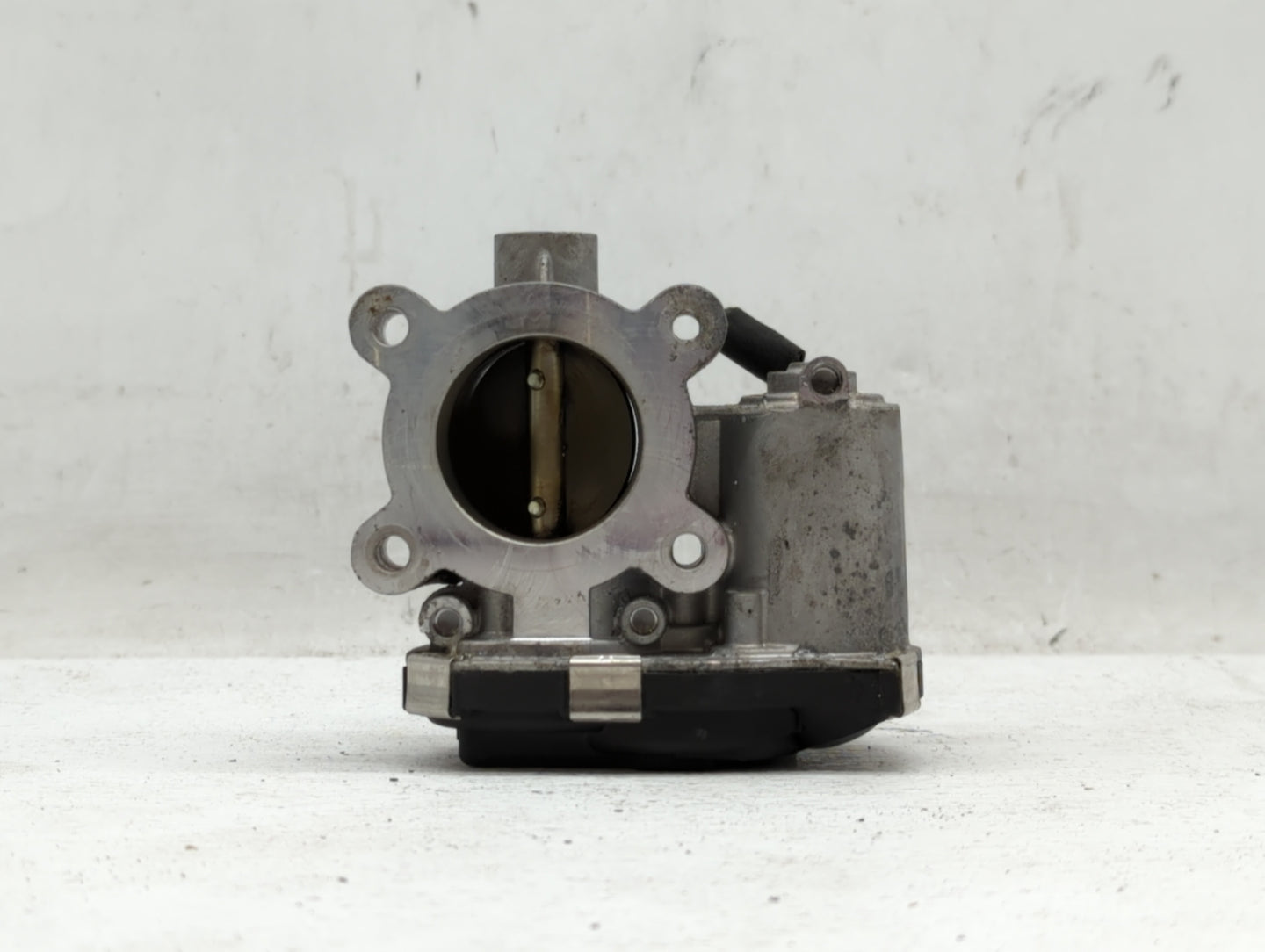 2018-2022 Chevrolet Equinox Throttle Body P/N:12671379AA Fits Fits 2016 2017 2018 2019 2020 2021 2022 OEM Used Auto Parts - 