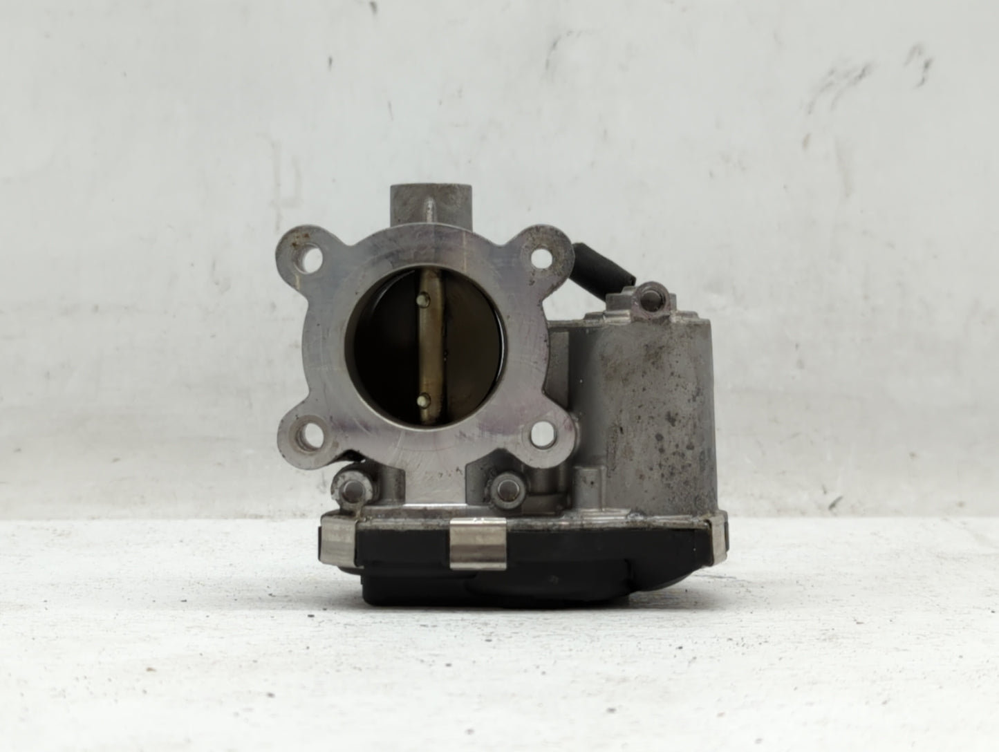 2018-2022 Chevrolet Equinox Throttle Body P/N:12671379AA Fits Fits 2016 2017 2018 2019 2020 2021 2022 OEM Used Auto Parts - 