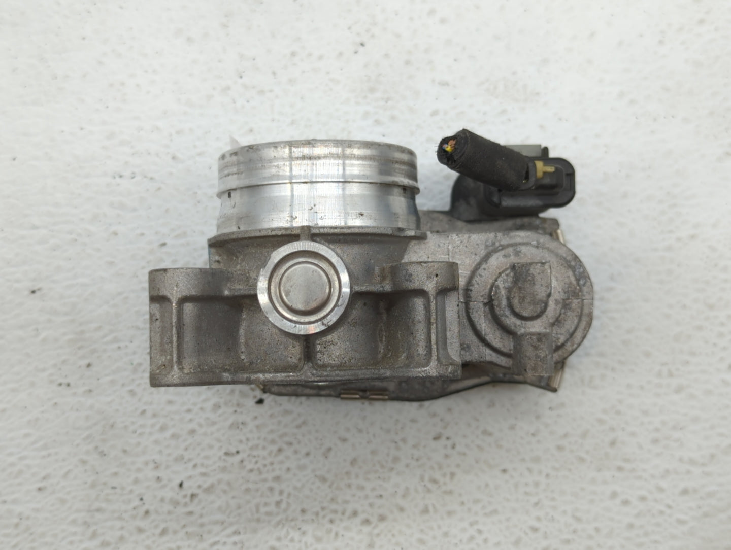 2018-2022 Chevrolet Equinox Throttle Body P/N:12671379AA Fits Fits 2016 2017 2018 2019 2020 2021 2022 OEM Used Auto Parts - 
