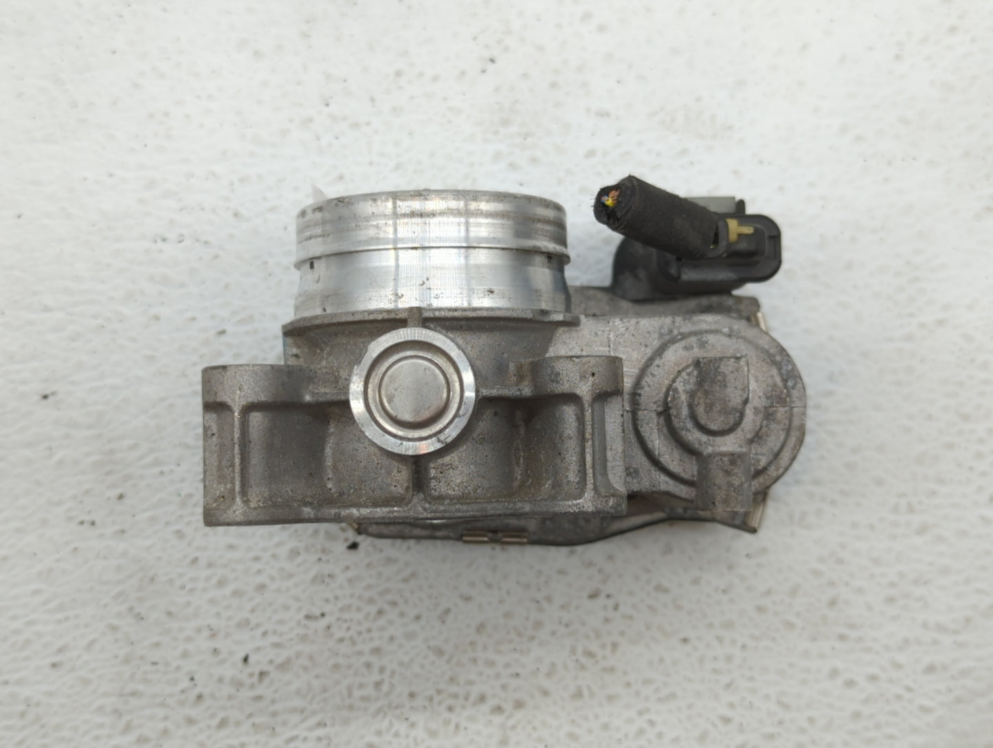 2018-2022 Chevrolet Equinox Throttle Body P/N:12671379AA Fits Fits 2016 2017 2018 2019 2020 2021 2022 OEM Used Auto Parts - 