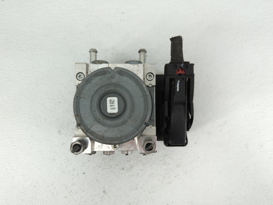 2018-2019 Chevrolet Equinox ABS Pump Control Module Replacement P/N:84414760 84254909, 84254906 Fits Fits 2018 2019 2020 2021 OEM Used Auto Parts