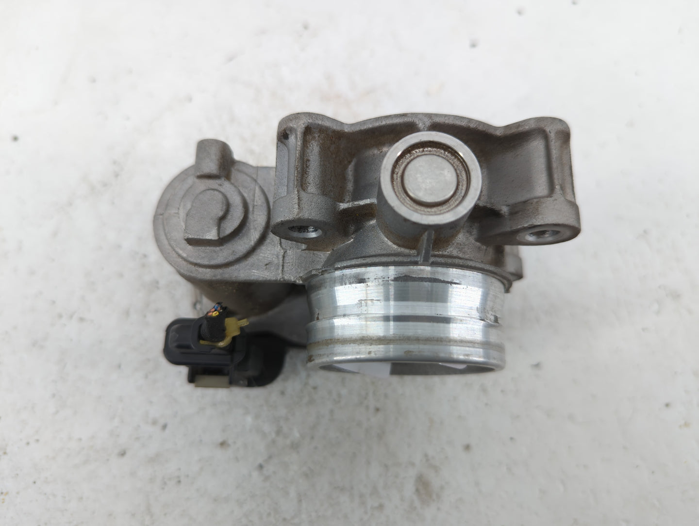 2018-2022 Chevrolet Equinox Throttle Body P/N:12671379AA Fits Fits 2016 2017 2018 2019 2020 2021 2022 OEM Used Auto Parts - 