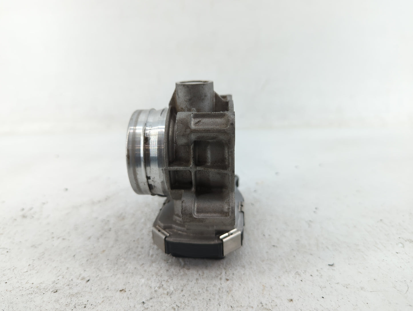 2018-2022 Chevrolet Equinox Throttle Body P/N:12671379AA Fits Fits 2016 2017 2018 2019 2020 2021 2022 OEM Used Auto Parts - 