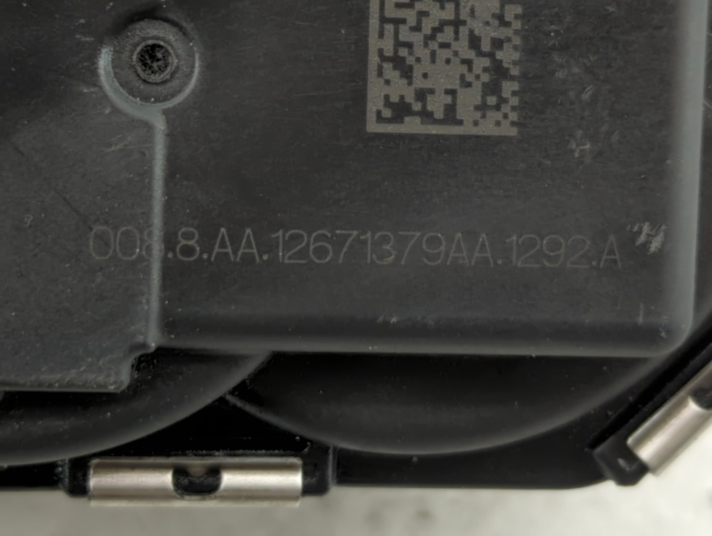 2018-2022 Chevrolet Equinox Throttle Body P/N:12671379AA Fits Fits 2016 2017 2018 2019 2020 2021 2022 OEM Used Auto Parts - 